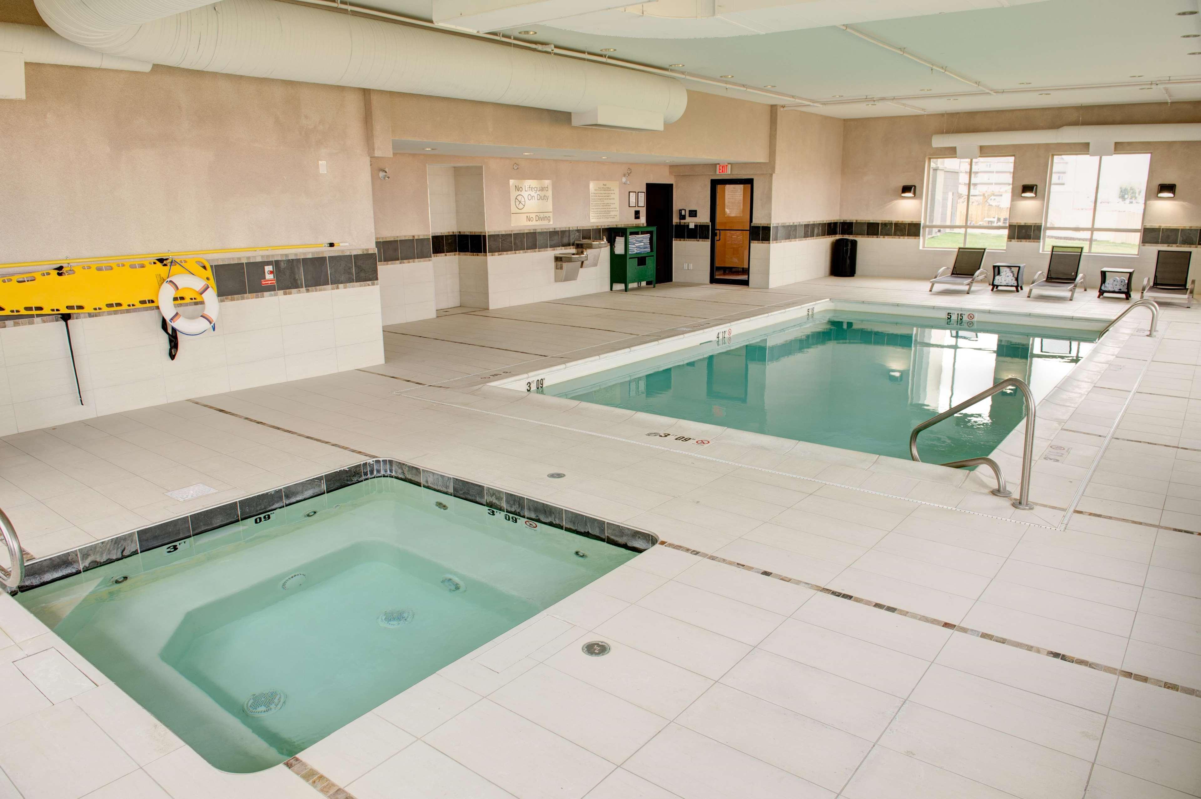 Hampton Inn & Suites East Gate Regina Zewnętrze zdjęcie