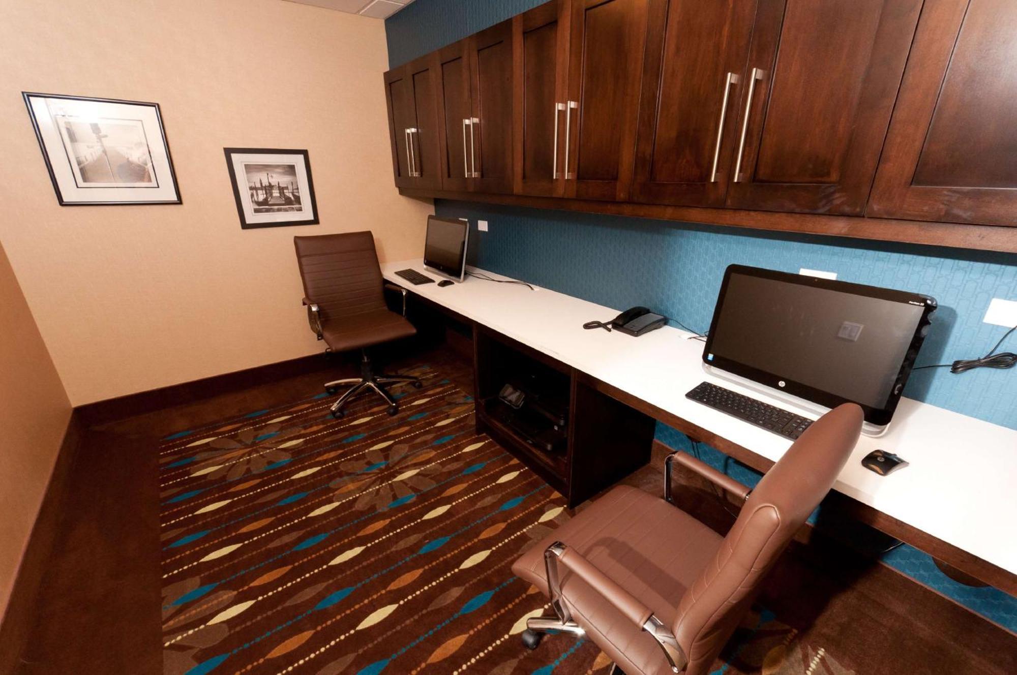 Hampton Inn & Suites East Gate Regina Zewnętrze zdjęcie